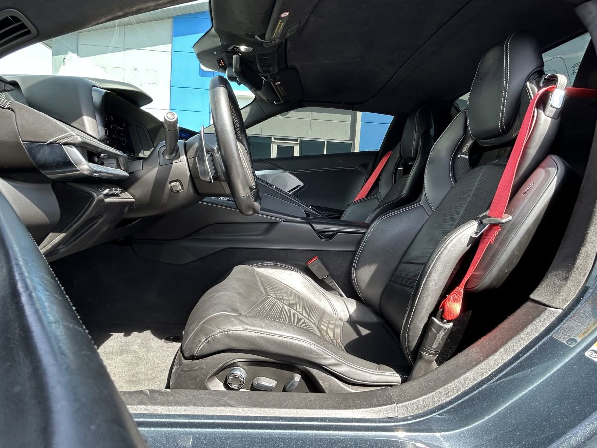 Used 2021 Chevrolet Corvette Stingray Premium Conv w/ Z51 Performance Package image 10