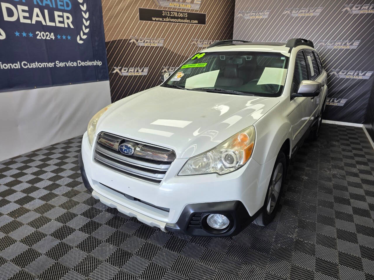 Used 2014 Subaru Outback 2.5i Limited image 2