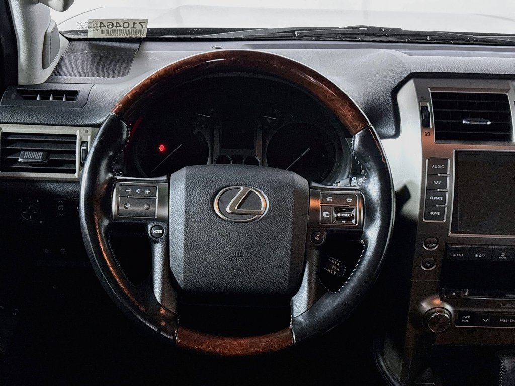 Used 2018 Lexus GX 460 Premium w/ Premium Package AWD/4WD image 12