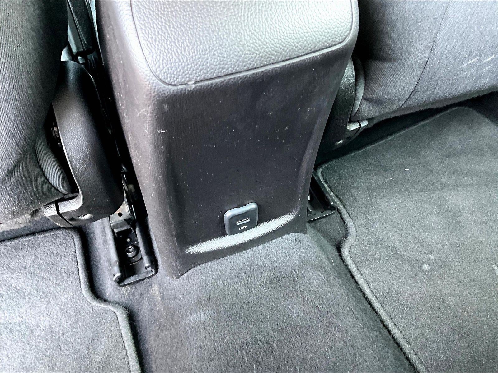 Used 2018 Chevrolet Cruze LT w/ Convenience Package FWD image 10
