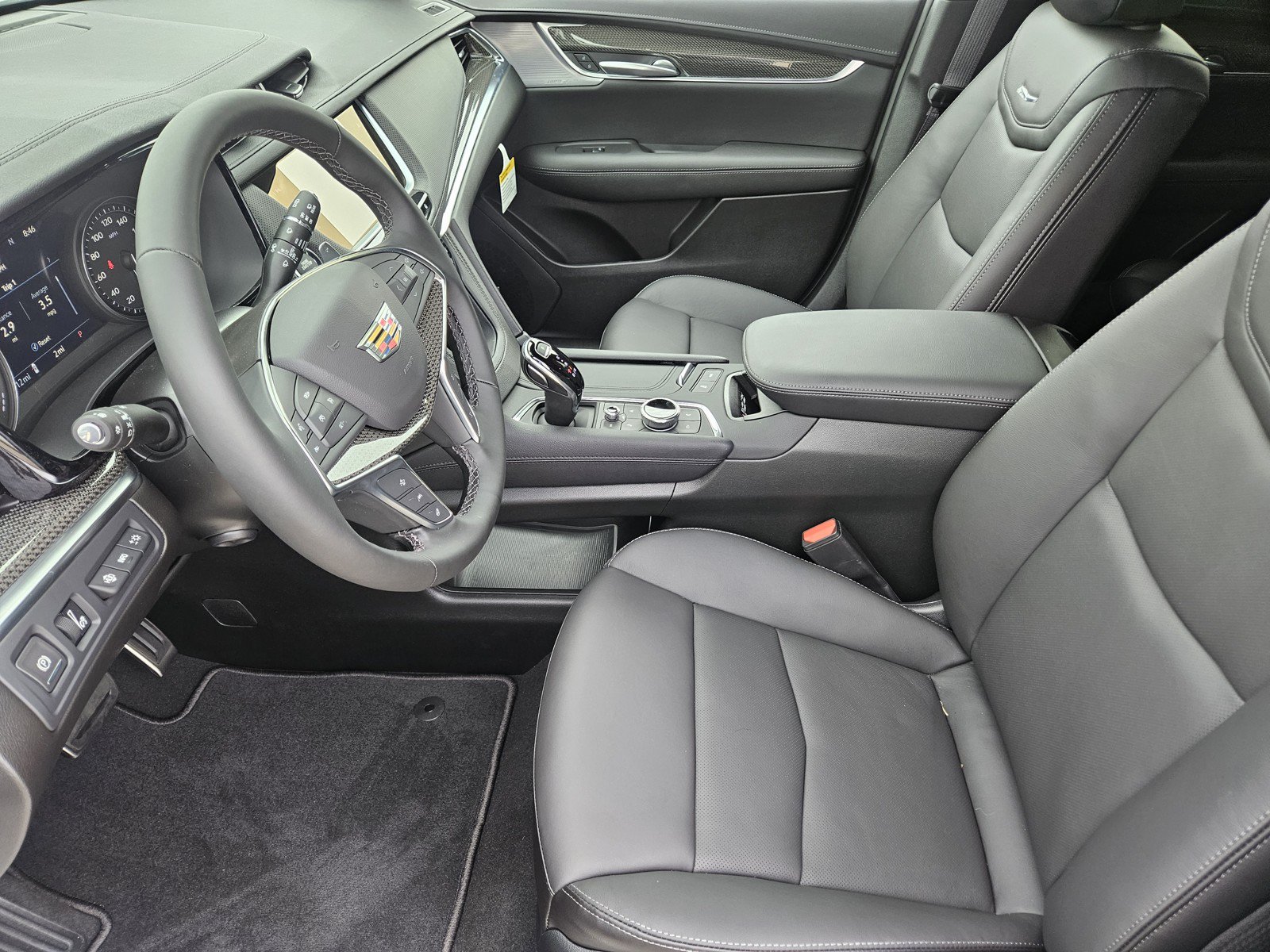 New 2026 Cadillac XT5 Sportv w/ LPO, Onyx Lite Package AWD/4WD image 9