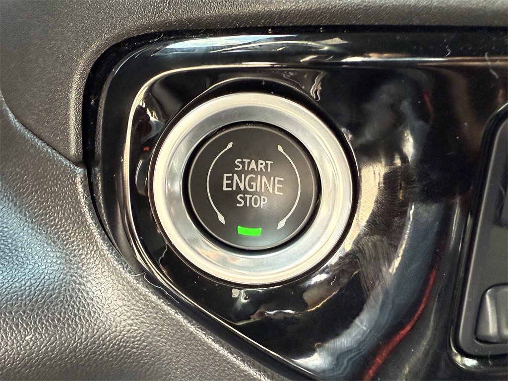 Used 2023 Chevrolet Silverado 1500 ZR2 w/ Technology Package image 19