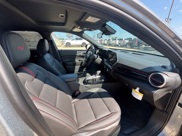 New 2026 Chevrolet Trax RS w/ Sunroof Package FWD image 16