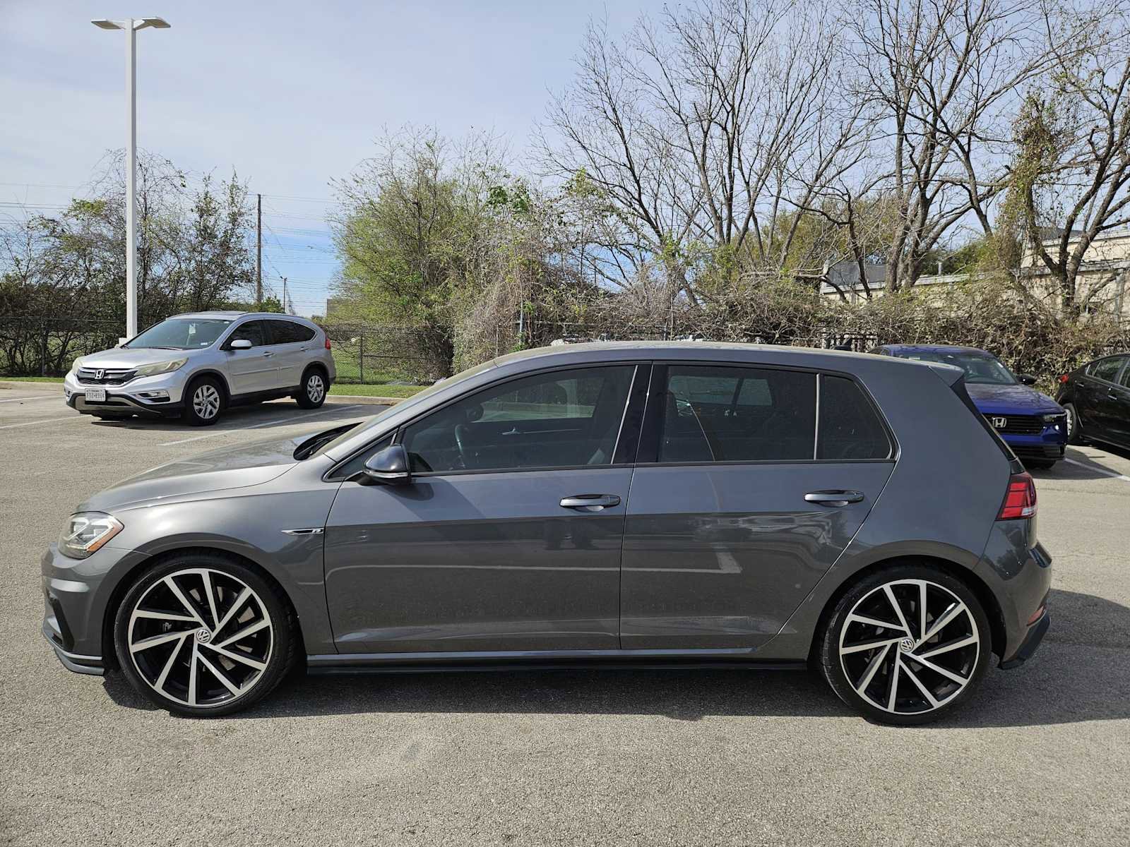 Used 2019 Volkswagen Golf R 4-Door image 4