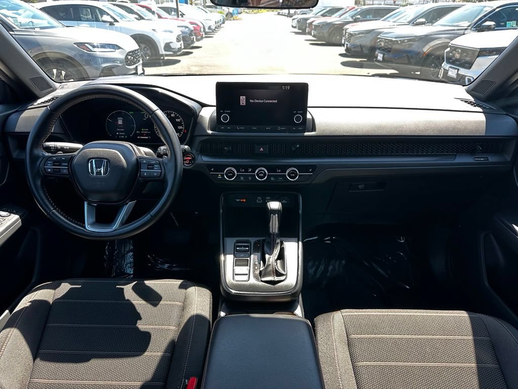 Used 2025 Honda CR-V Sport image 16