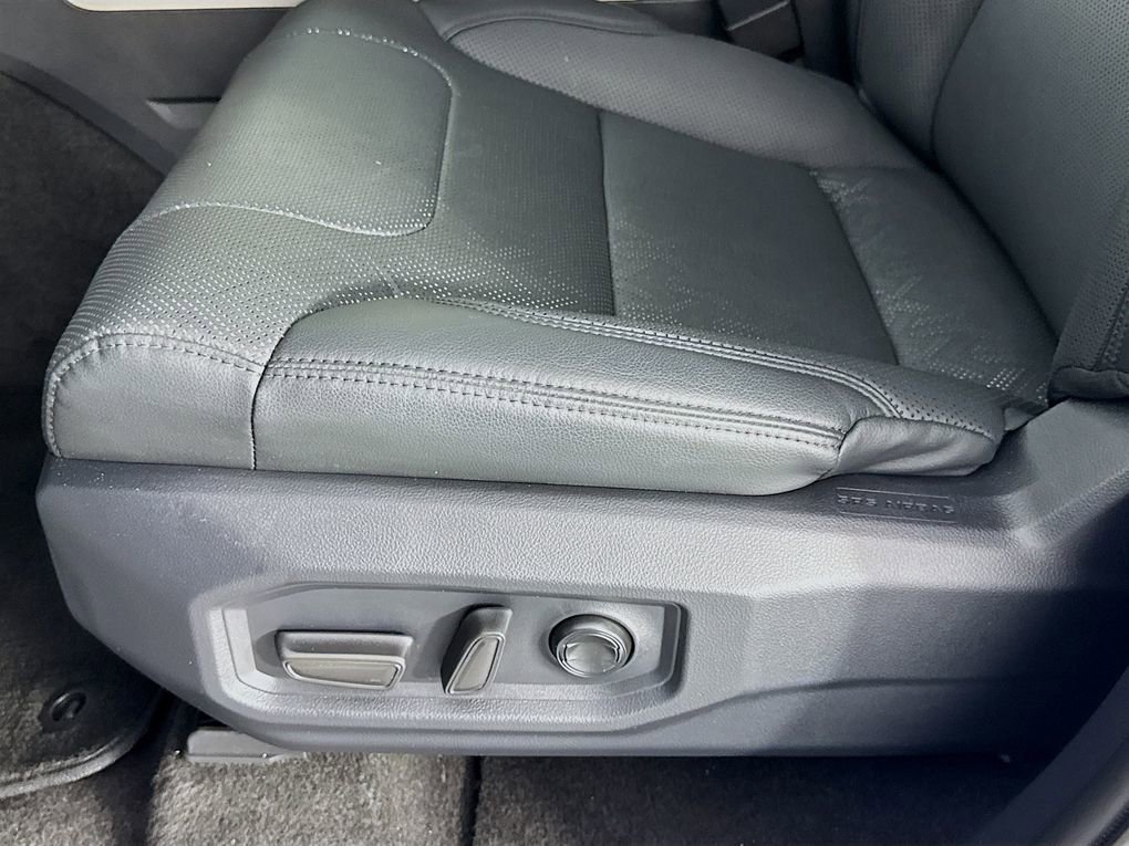 Used 2023 Toyota Tundra Limited w/ Power Package image 23