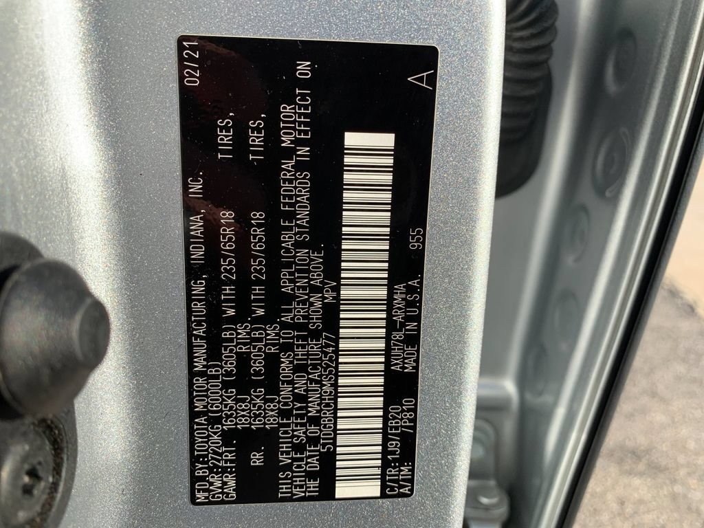 Used 2021 Toyota Highlander XLE AWD/4WD image 40