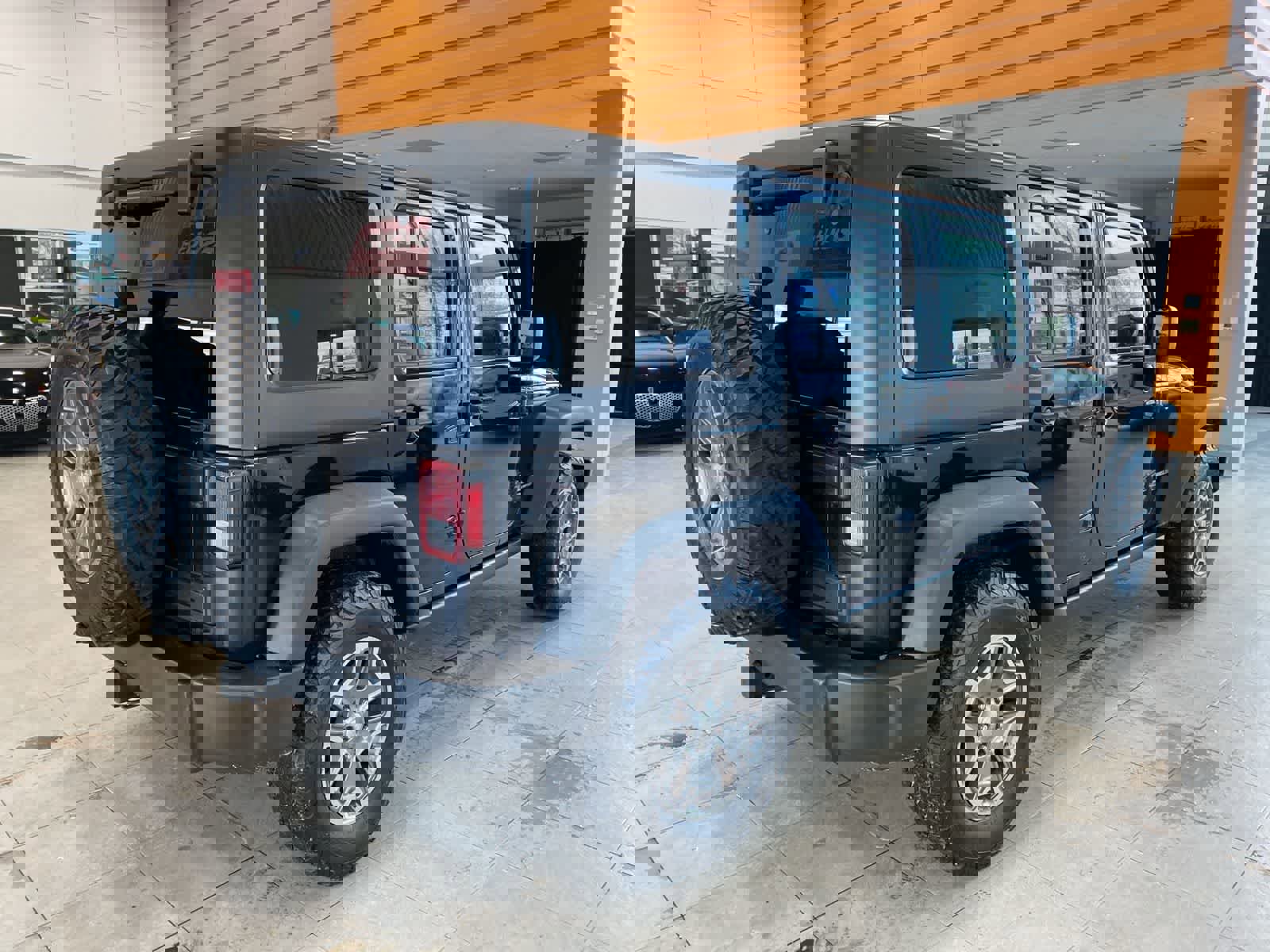 Used 2016 Jeep Wrangler Unlimited Rubicon w/ Dual Top Group image 5