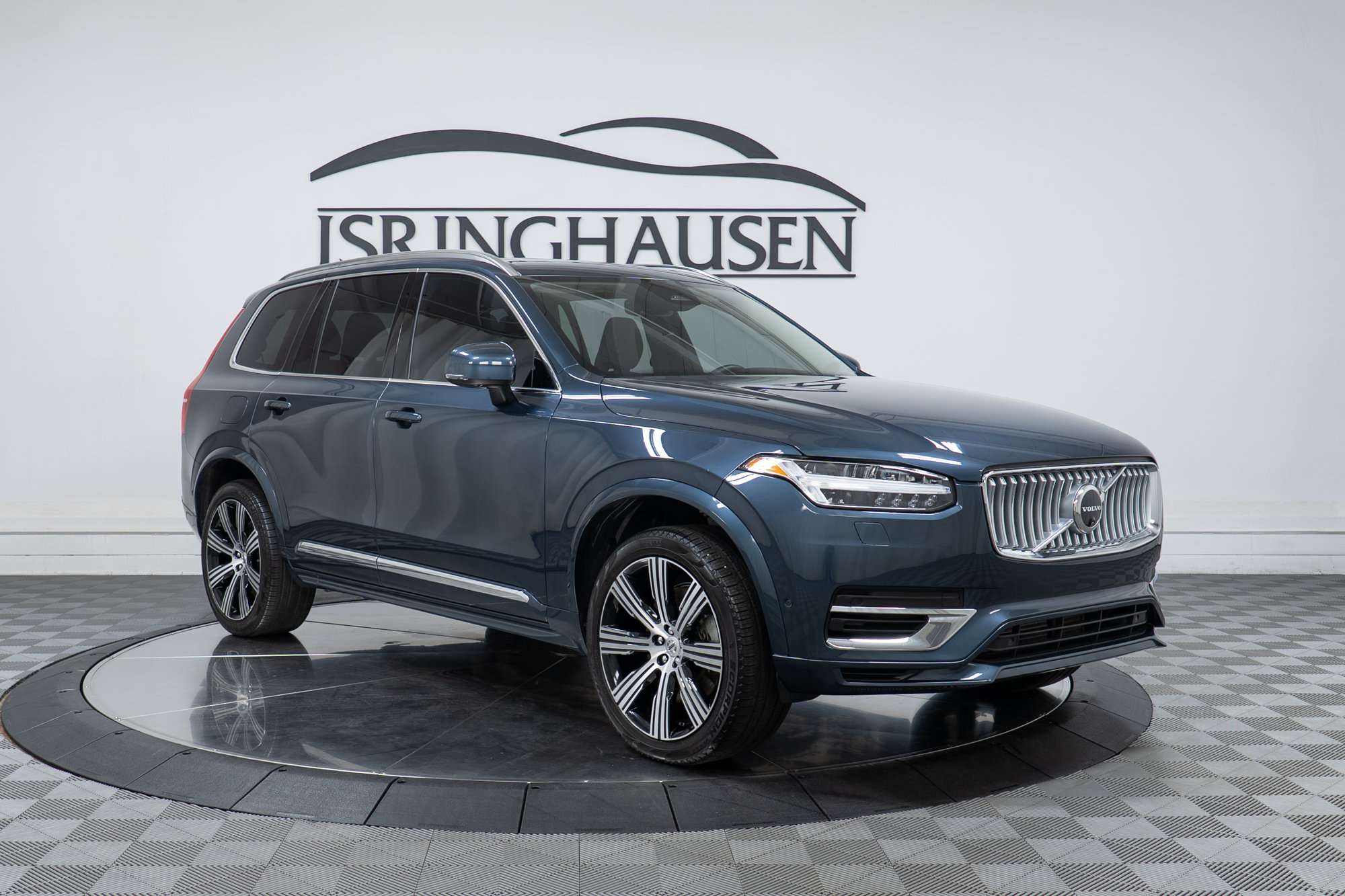 Certified 2025 Volvo XC90 T8 Plus w/ Protection Package Premier AWD/4WD image 3