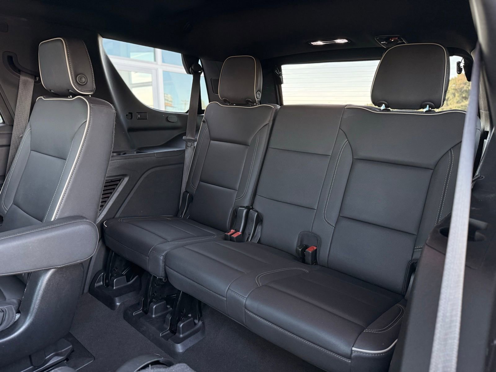 Used 2023 Chevrolet Tahoe Premier image 20