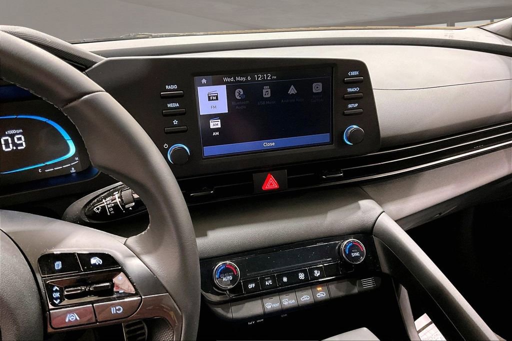 Used 2026 Hyundai Elantra Sport w/ Cargo Package FWD image 5