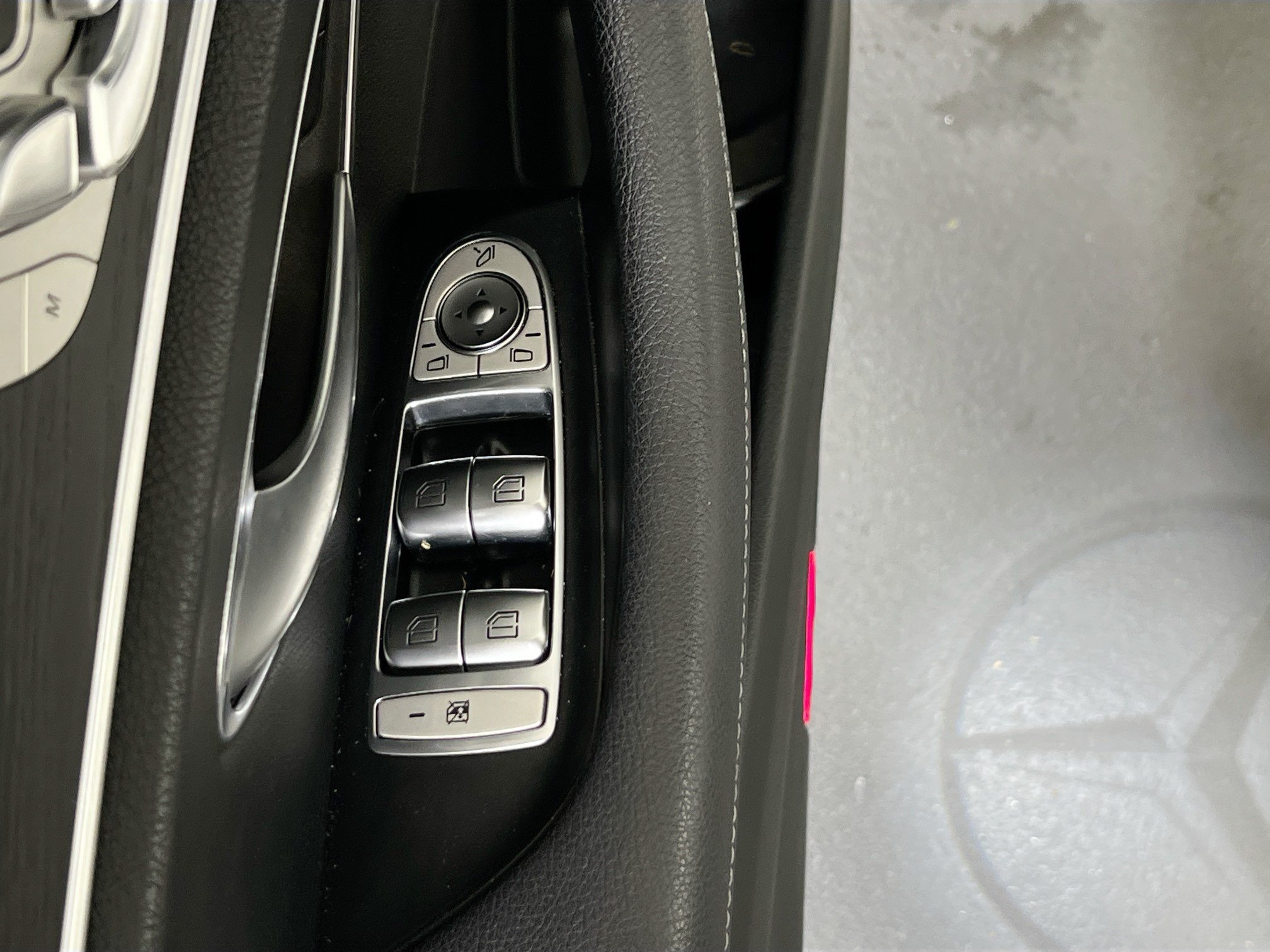 Used 2019 Mercedes-Benz E 300 4MATIC image 18