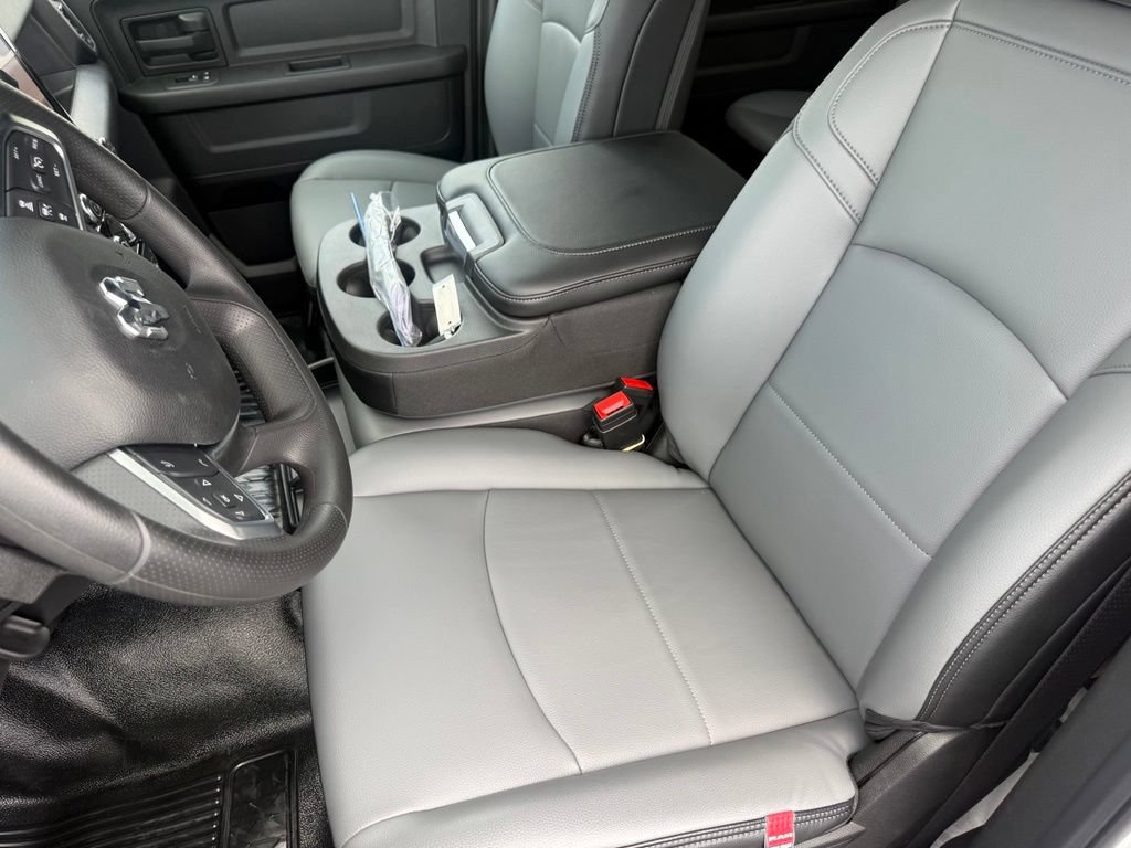 New 2026 RAM 5500 Tradesman w/ Chrome Appearance Group AWD/4WD image 19