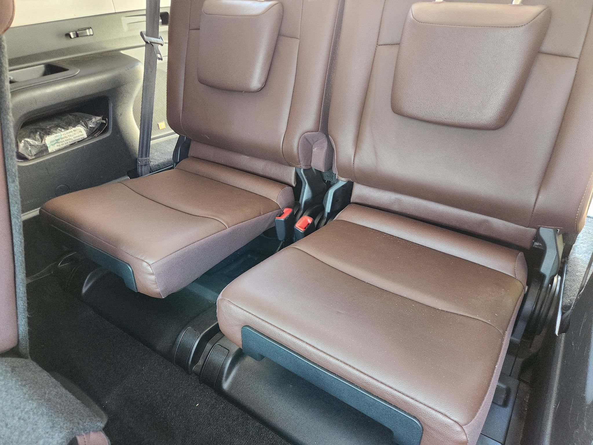 Used 2023 Toyota 4Runner Limited AWD/4WD image 14