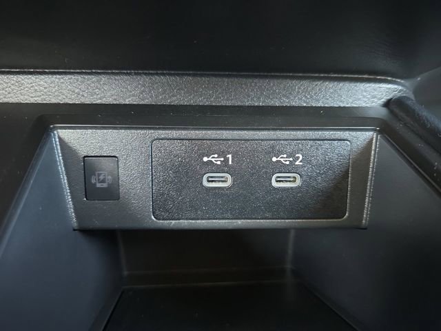 Certified 2025 Nissan Kicks SR w/ Illumination Package image 6