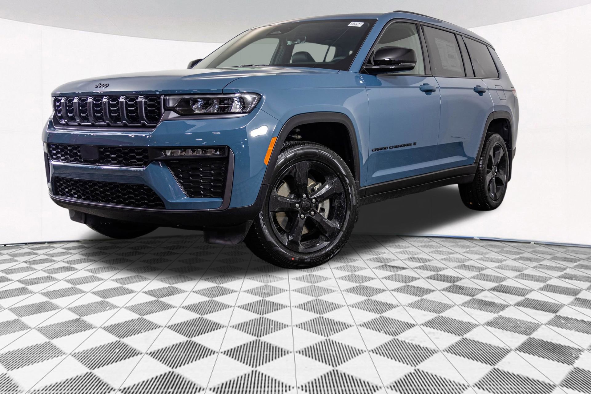 New 2026 Jeep Grand Cherokee L Limited AWD/4WD image 2