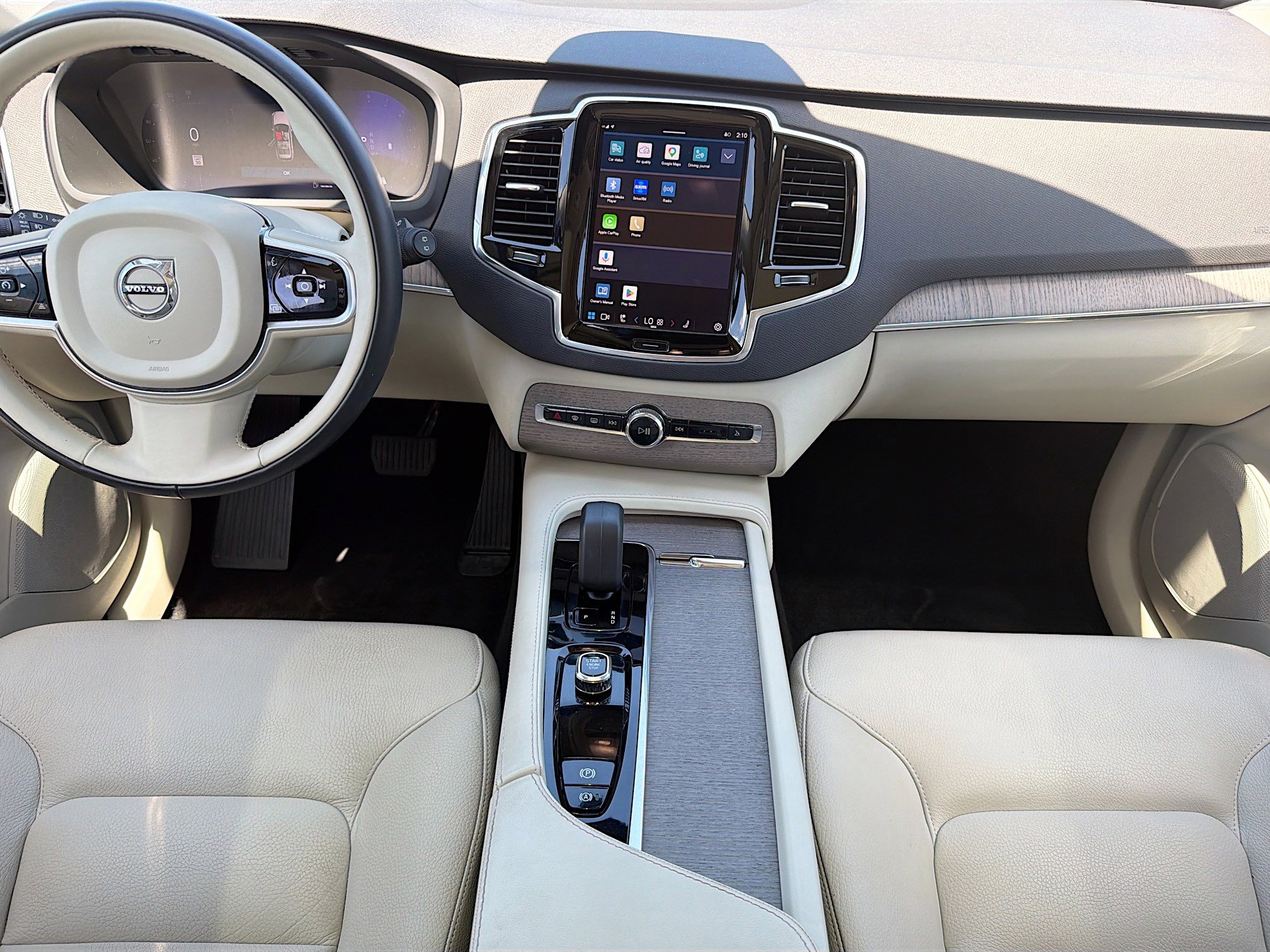Used 2023 Volvo XC90 B6 Plus AWD/4WD image 19