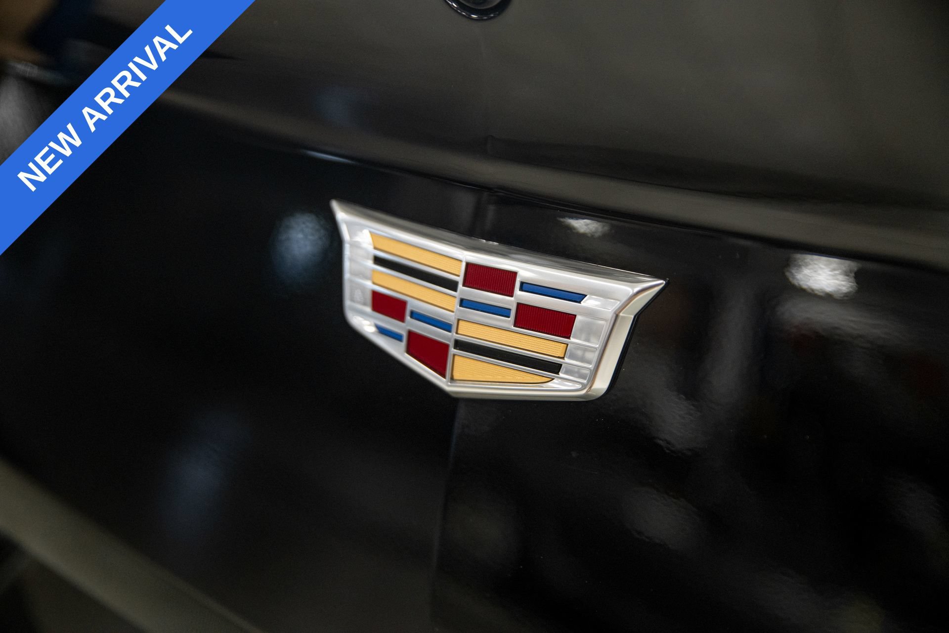 Used 2025 Cadillac CT4 V w/ LPO, Bronce Accent Package AWD/4WD image 29