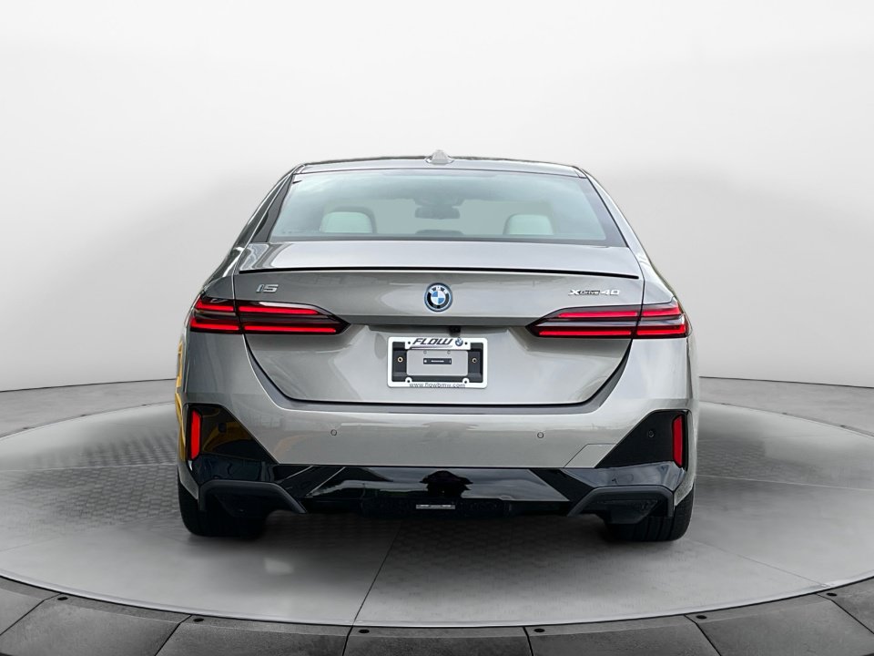 New 2027 BMW i5 xDrive40 w/ M Sport Package AWD/4WD image 6