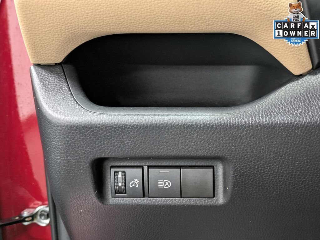 Used 2022 Toyota RAV4 LE AWD/4WD image 22