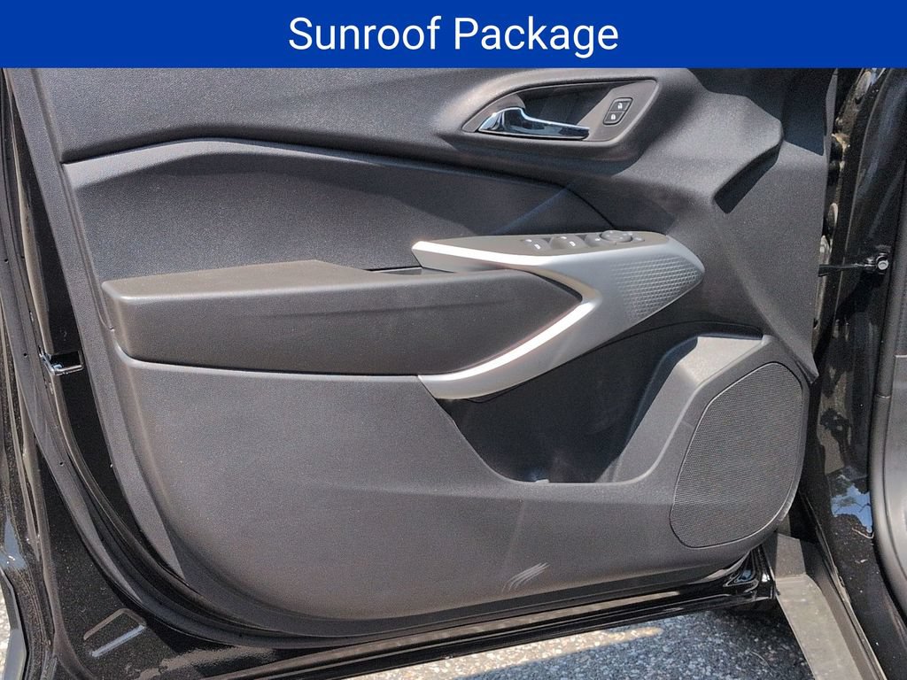New 2026 Chevrolet Trax RS w/ Sunroof Package FWD image 9