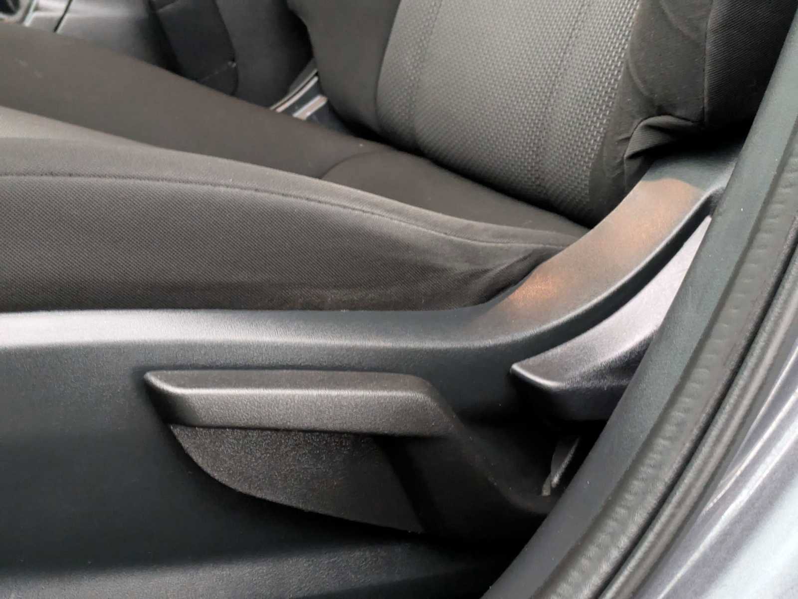 Used 2019 Subaru Impreza 2.0i Premium w/ Eyesight & BSD/Rcta & SRF image 17