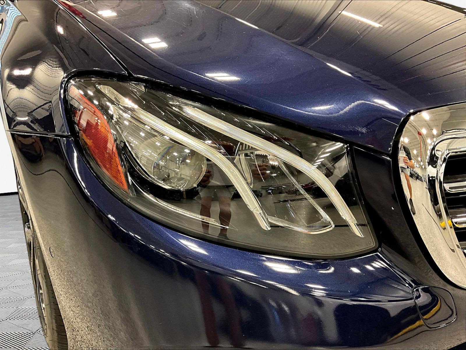 Used 2019 Mercedes-Benz E 450 4MATIC Sedan w/ Premium Package image 32