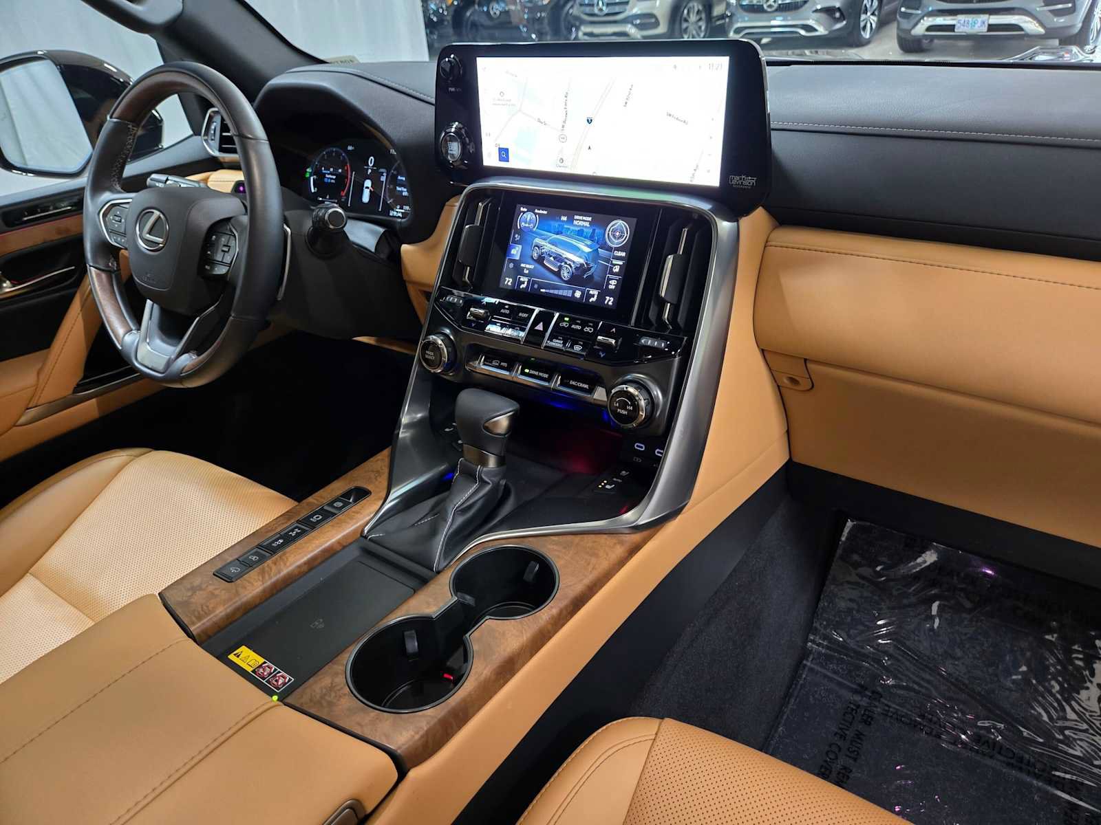 Used 2026 Lexus LX 600 4WD w/ Appearance Package image 10