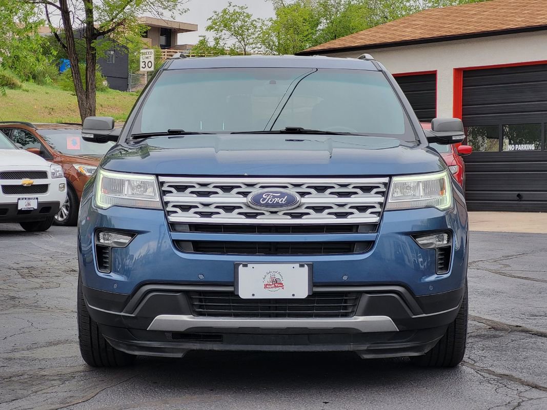 Used 2019 Ford Explorer XLT w/ Equipment Group 201A AWD/4WD image 6