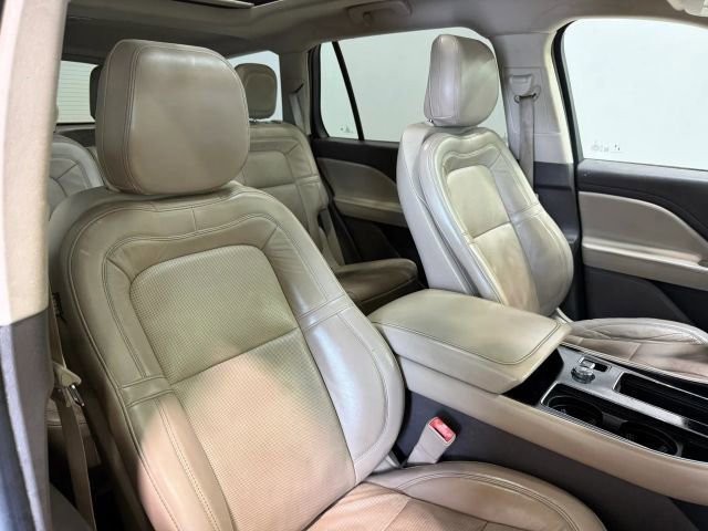 Used 2020 Lincoln Aviator Reserve w/ Equipment Group 201A AWD/4WD image 29