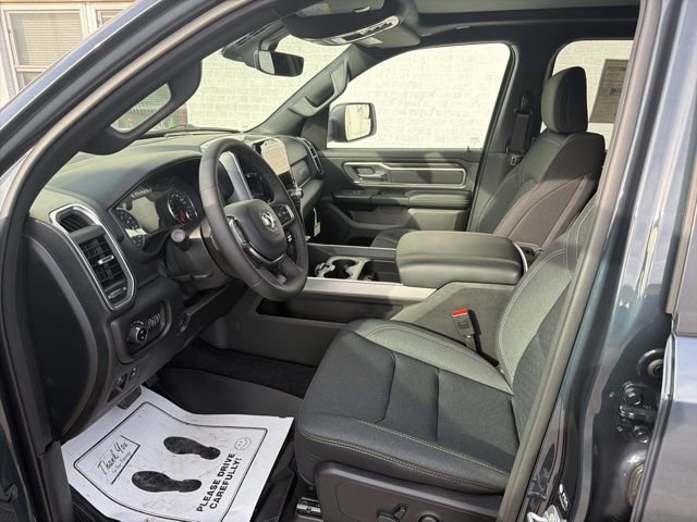 New 2026 RAM 1500 4x4 Crew Cab image 9