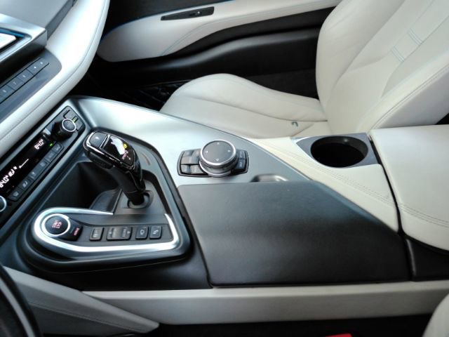 Used 2015 BMW i8 image 35