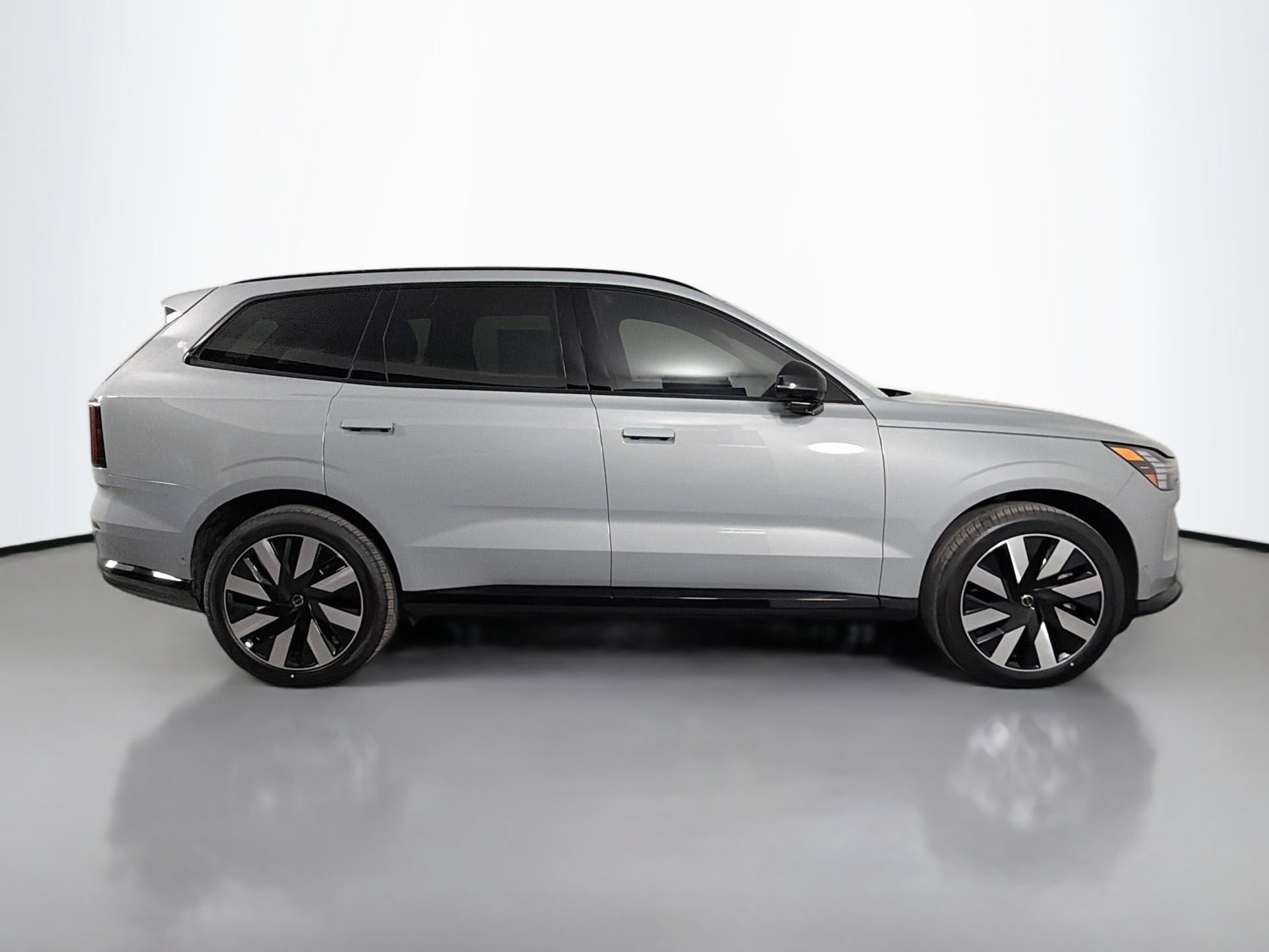 New 2026 Volvo EX90 Plus AWD/4WD image 4