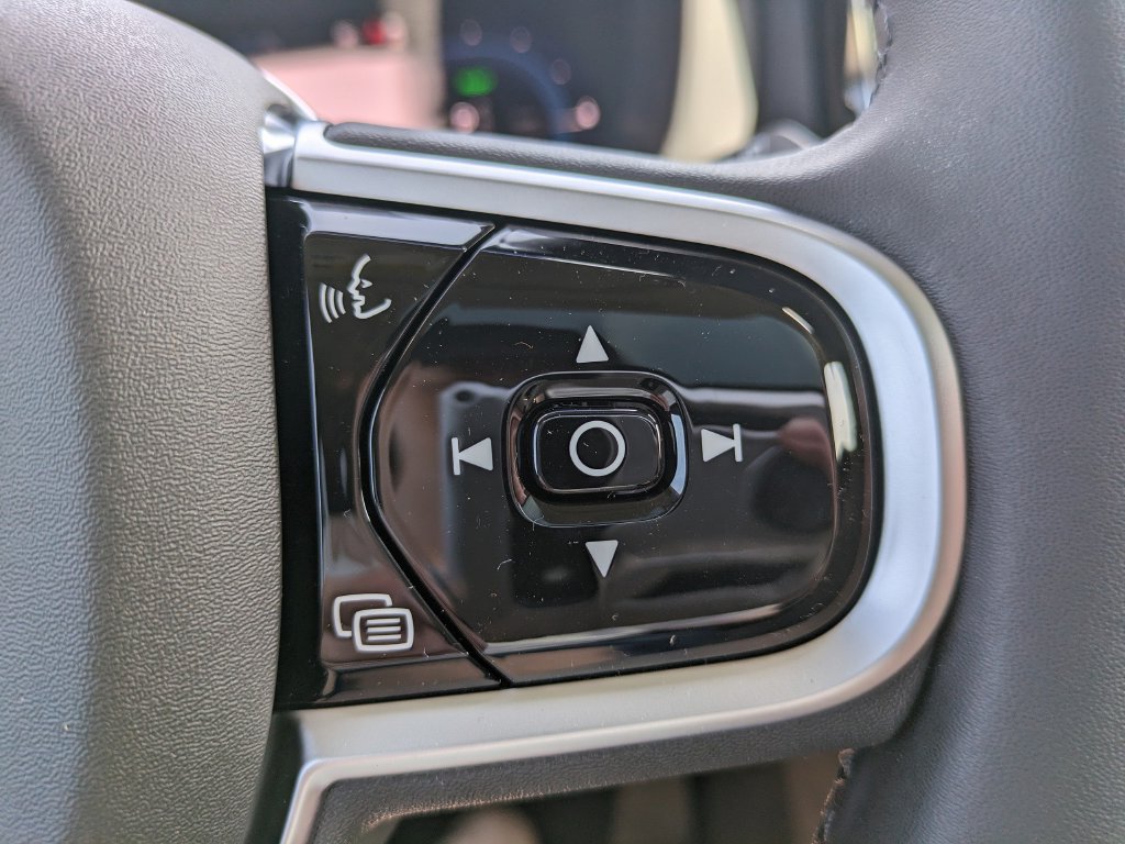 New 2025 Volvo XC60 T8 Plus w/ Protection Package Premier AWD/4WD image 25