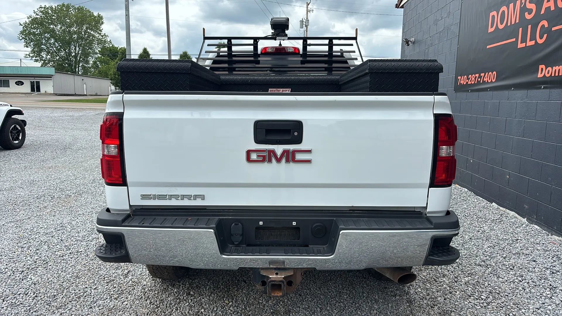 Used 2019 GMC Sierra 2500 4x4 Double Cab w/ Sierra Convenience Package image 4