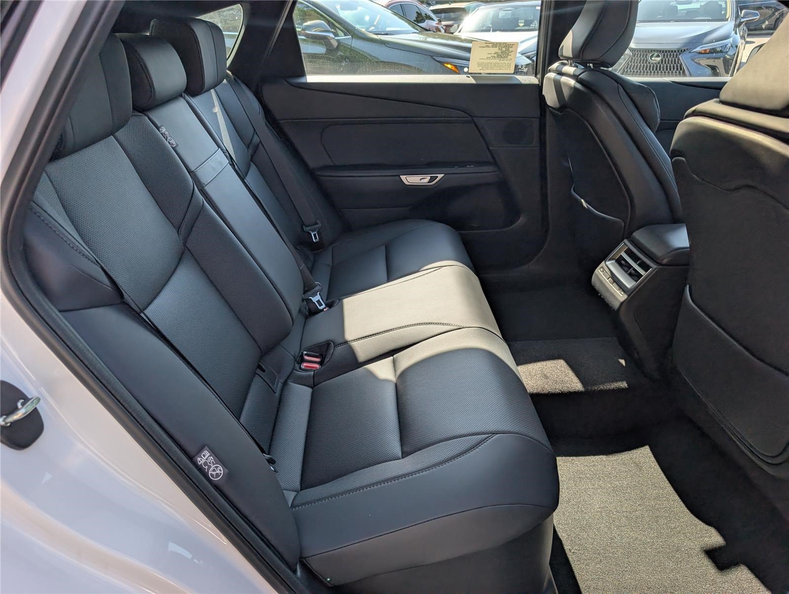 New 2026 Lexus ES 500e w/ Convenience Package AWD/4WD image 7