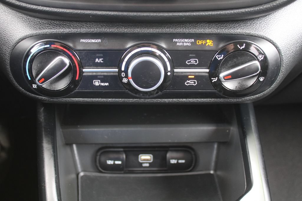 Certified 2025 Kia Soul LX FWD image 34
