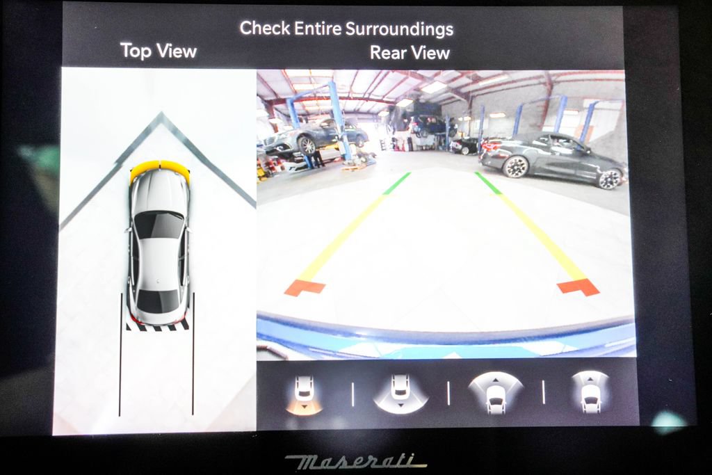 Used 2022 Maserati Ghibli Trofeo RWD image 34