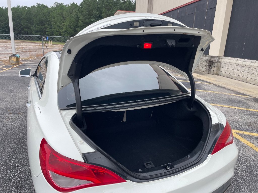Used 2018 Mercedes-Benz CLA 250 image 16