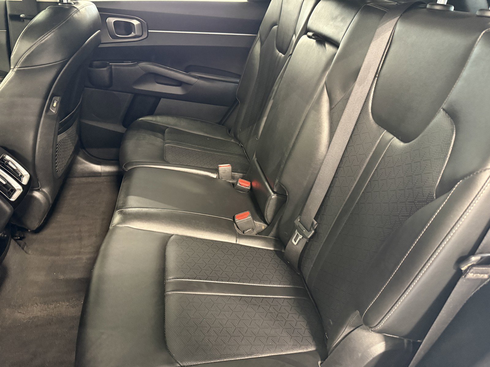 Used 2022 Kia Sorento S w/ Panoramic Sunroof Package FWD image 20
