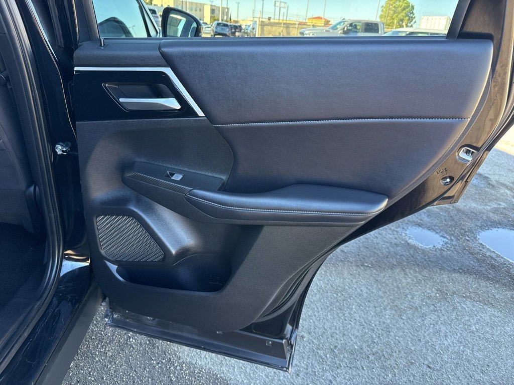 Used 2024 Mitsubishi Outlander SE image 31