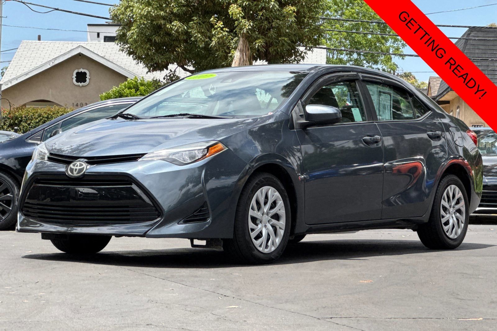 Used 2017 Toyota Corolla LE w/ Carpet Mat Package (TMS) FWD image 8