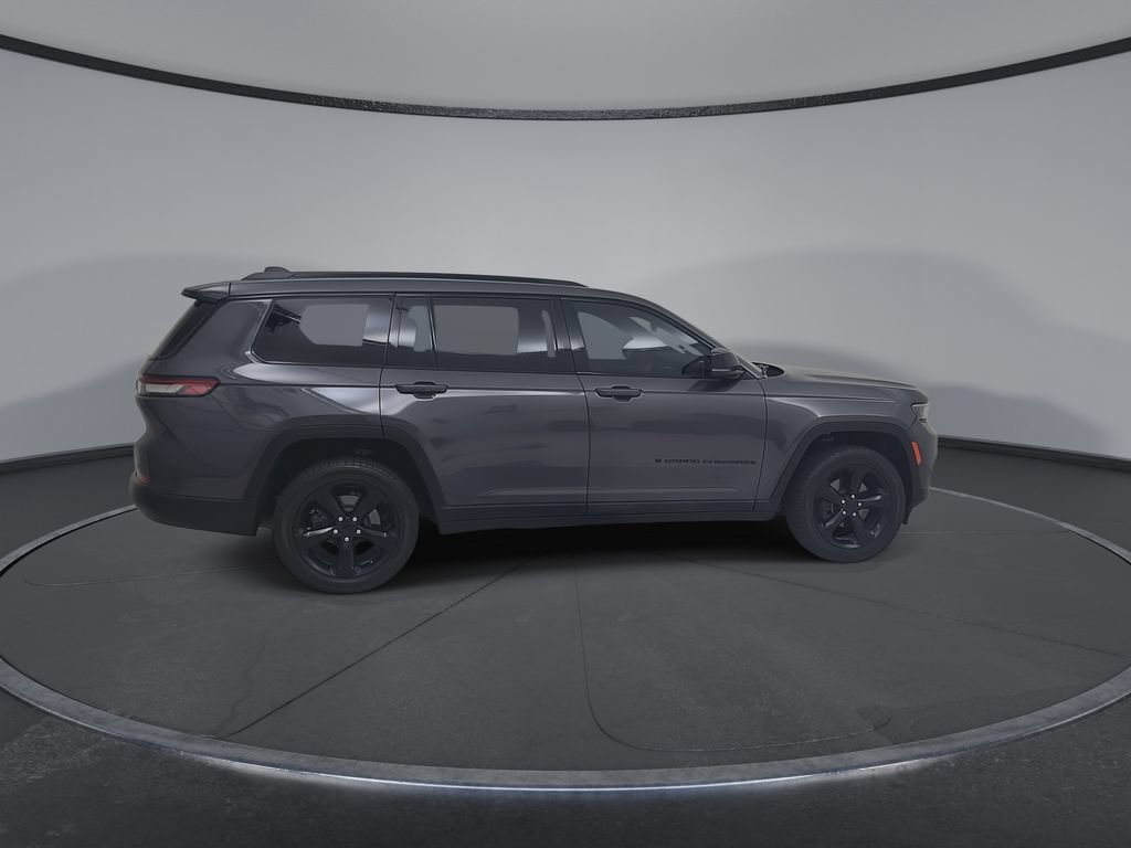 Used 2023 Jeep Grand Cherokee L Laredo AWD/4WD image 18