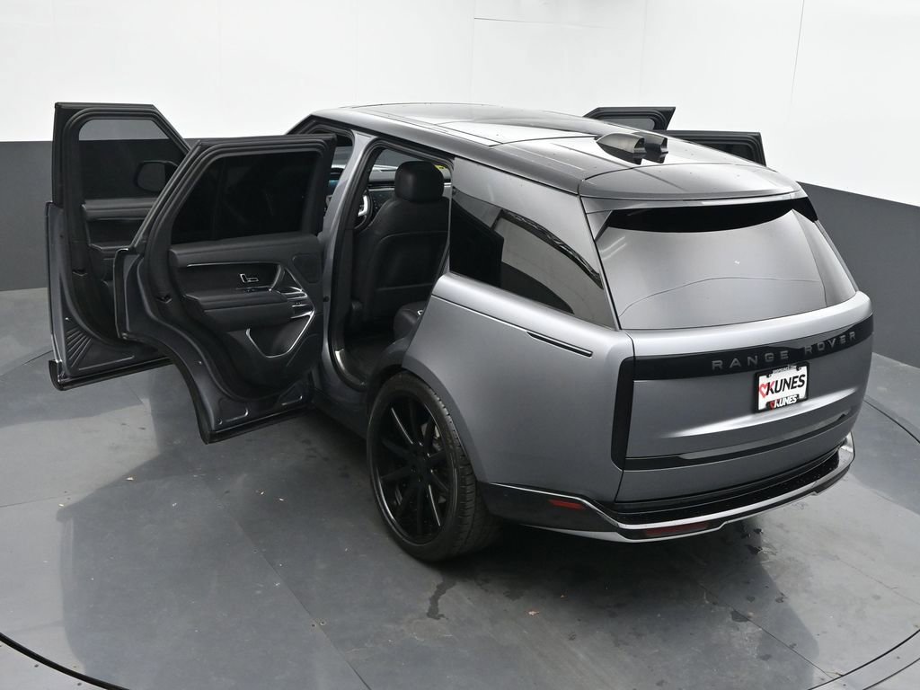 Used 2023 Land Rover Range Rover SE image 61