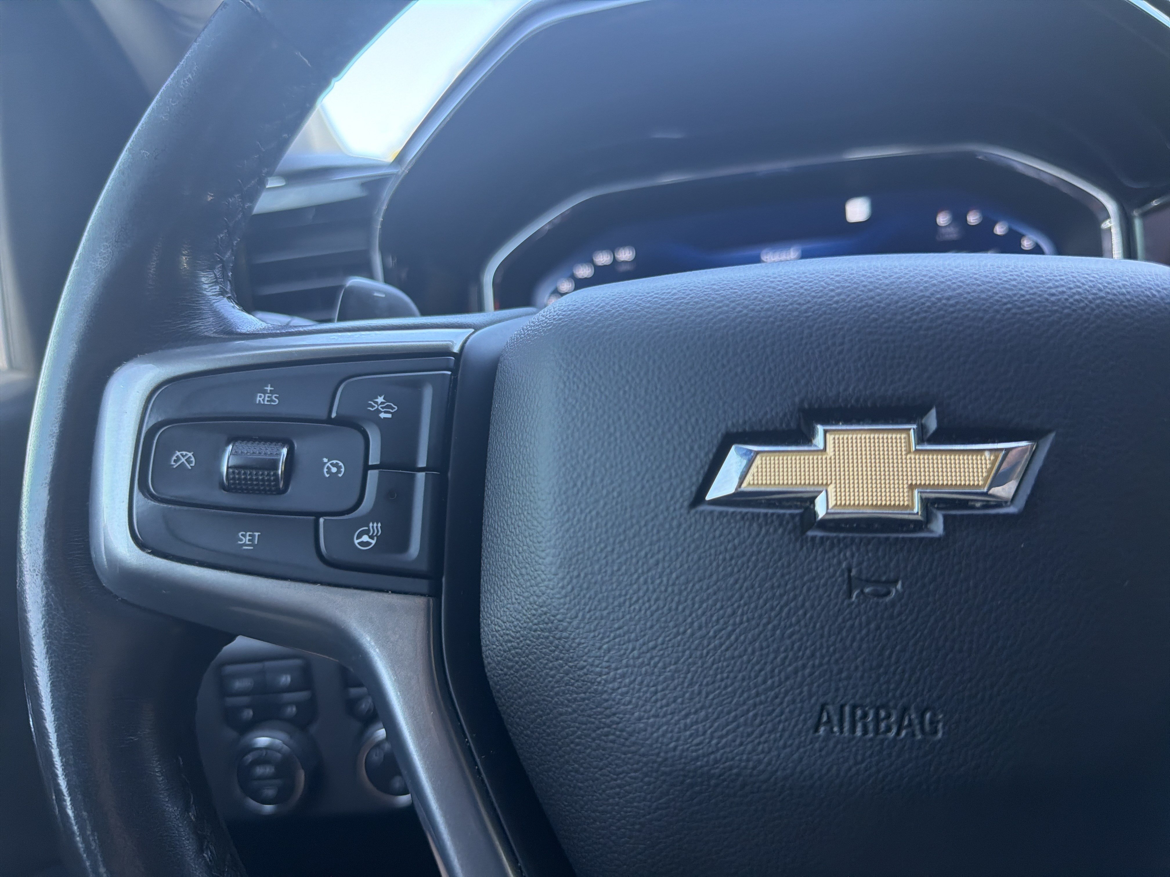Used 2022 Chevrolet Silverado 1500 LT AWD/4WD image 29