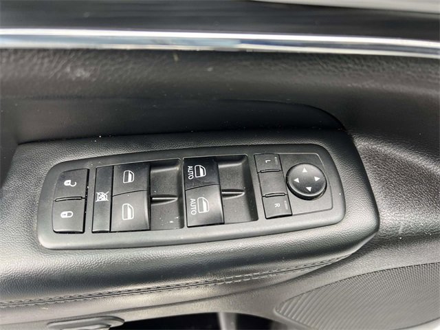 Used 2019 Jeep Grand Cherokee Limited w/ Trailer Tow Group IV image 12