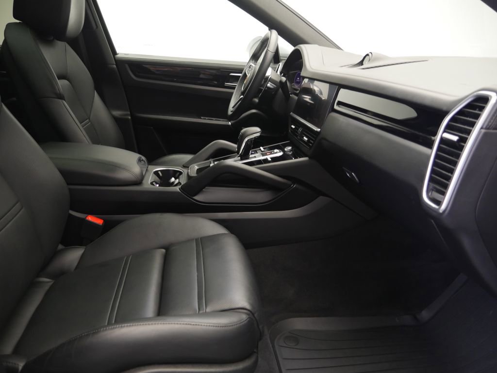 Certified 2023 Porsche Cayenne S AWD/4WD image 25