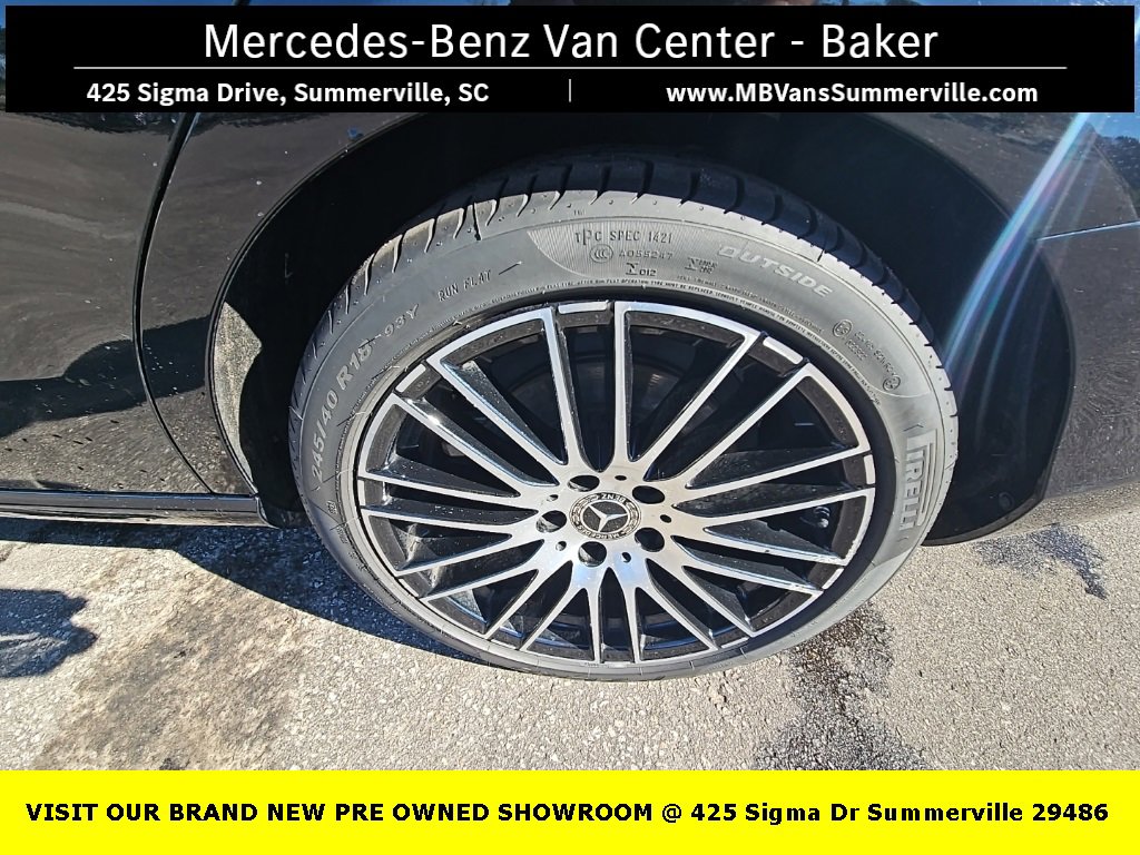 Used 2023 Mercedes-Benz C 300 4MATIC Sedan image 9