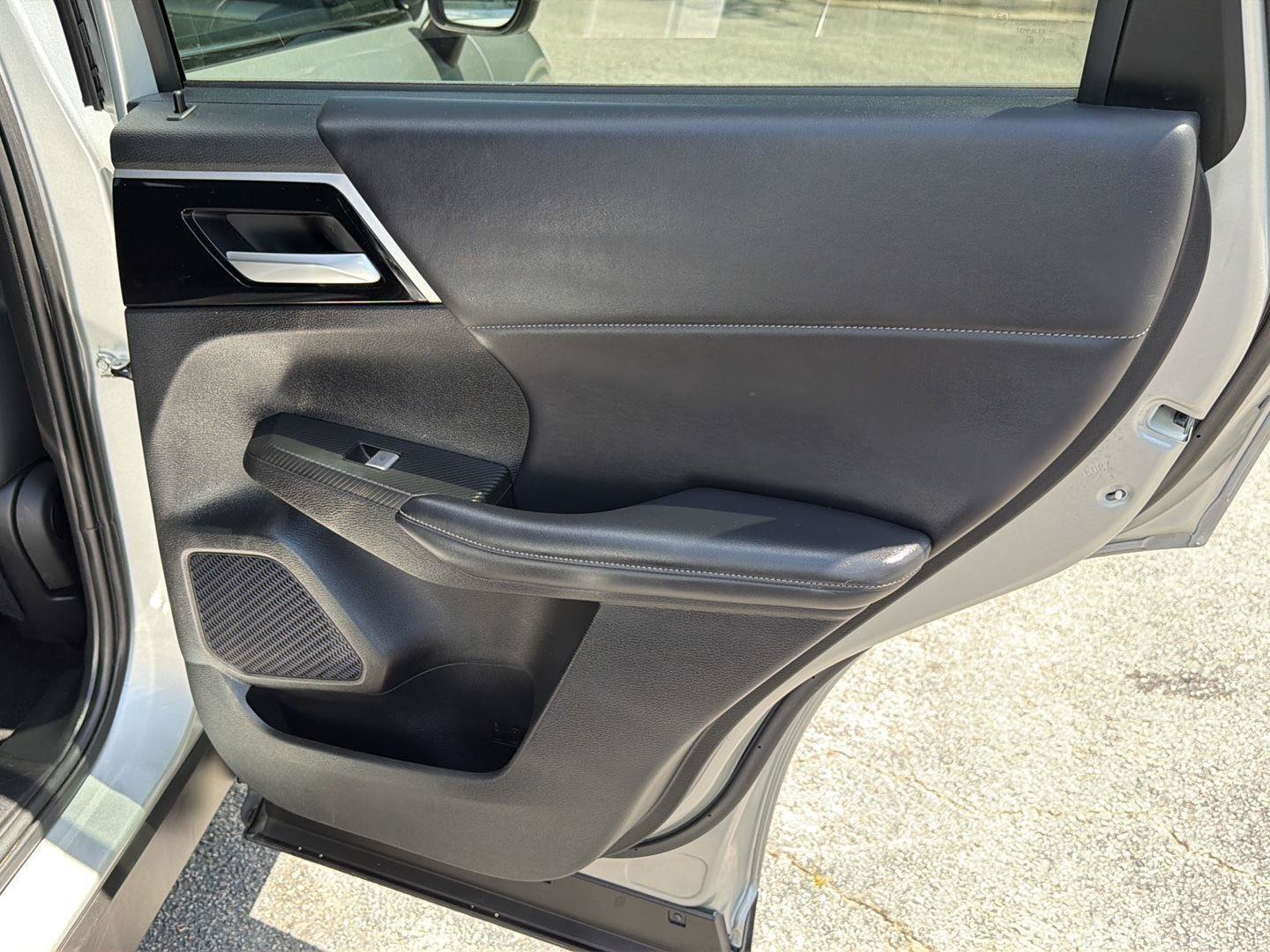 Used 2024 Mitsubishi Outlander SE FWD image 15