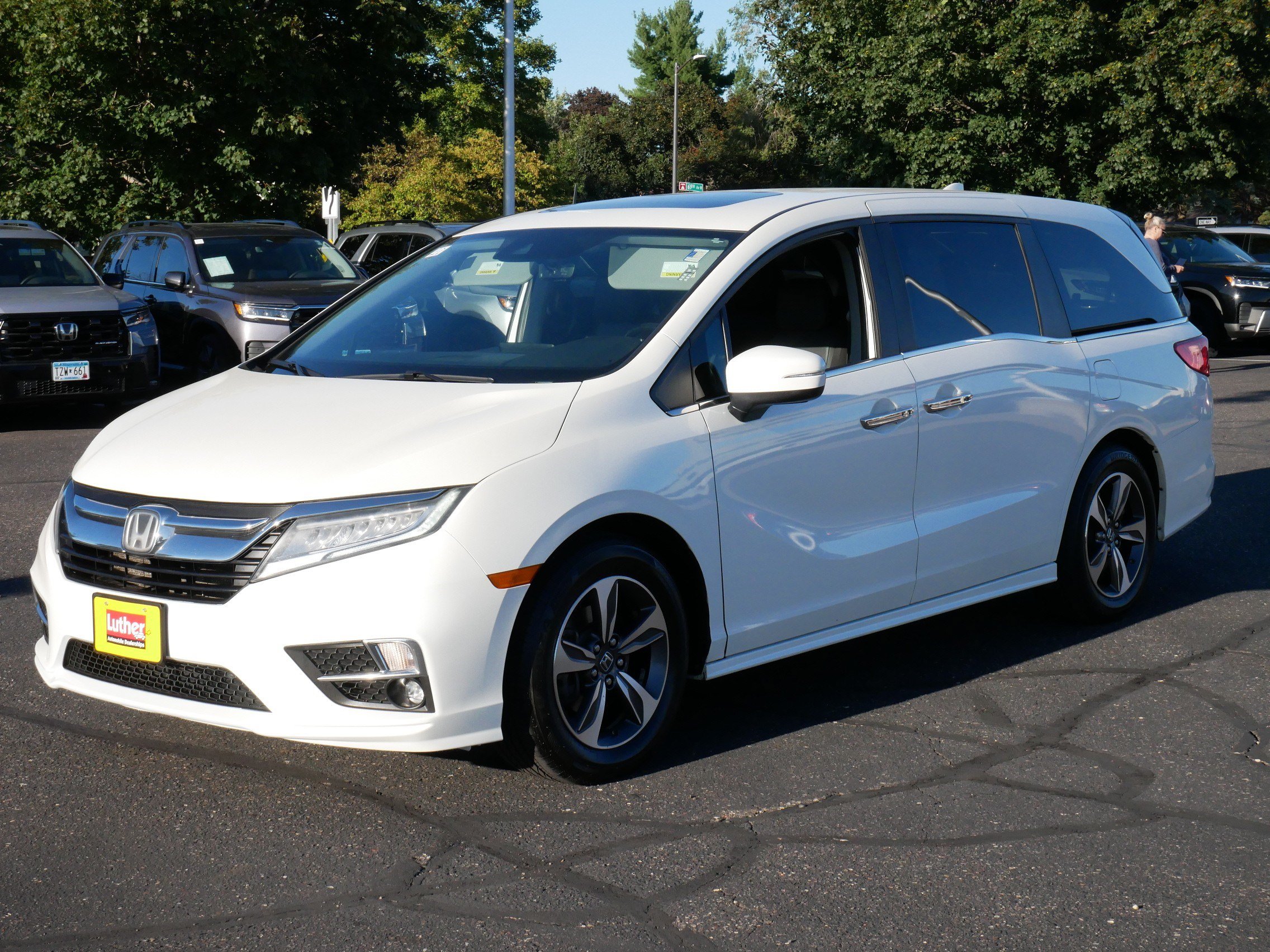 Used 2018 Honda Odyssey Touring image 3